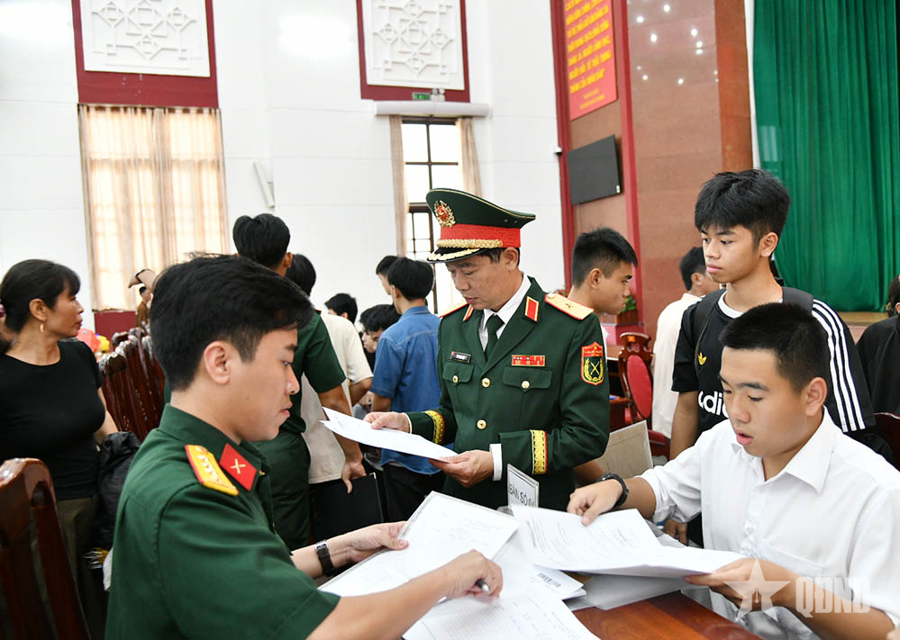 Trường Sĩ quan Lục quân 2 đón, tiếp nhận học viên mới chu đáo, an toàn